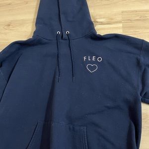Fleo navy heart hoodie, size large
